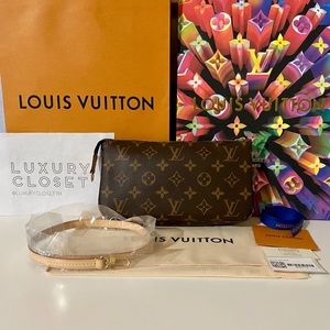 *RARE* Louis Vuitton Pochette Accessoires Monogram